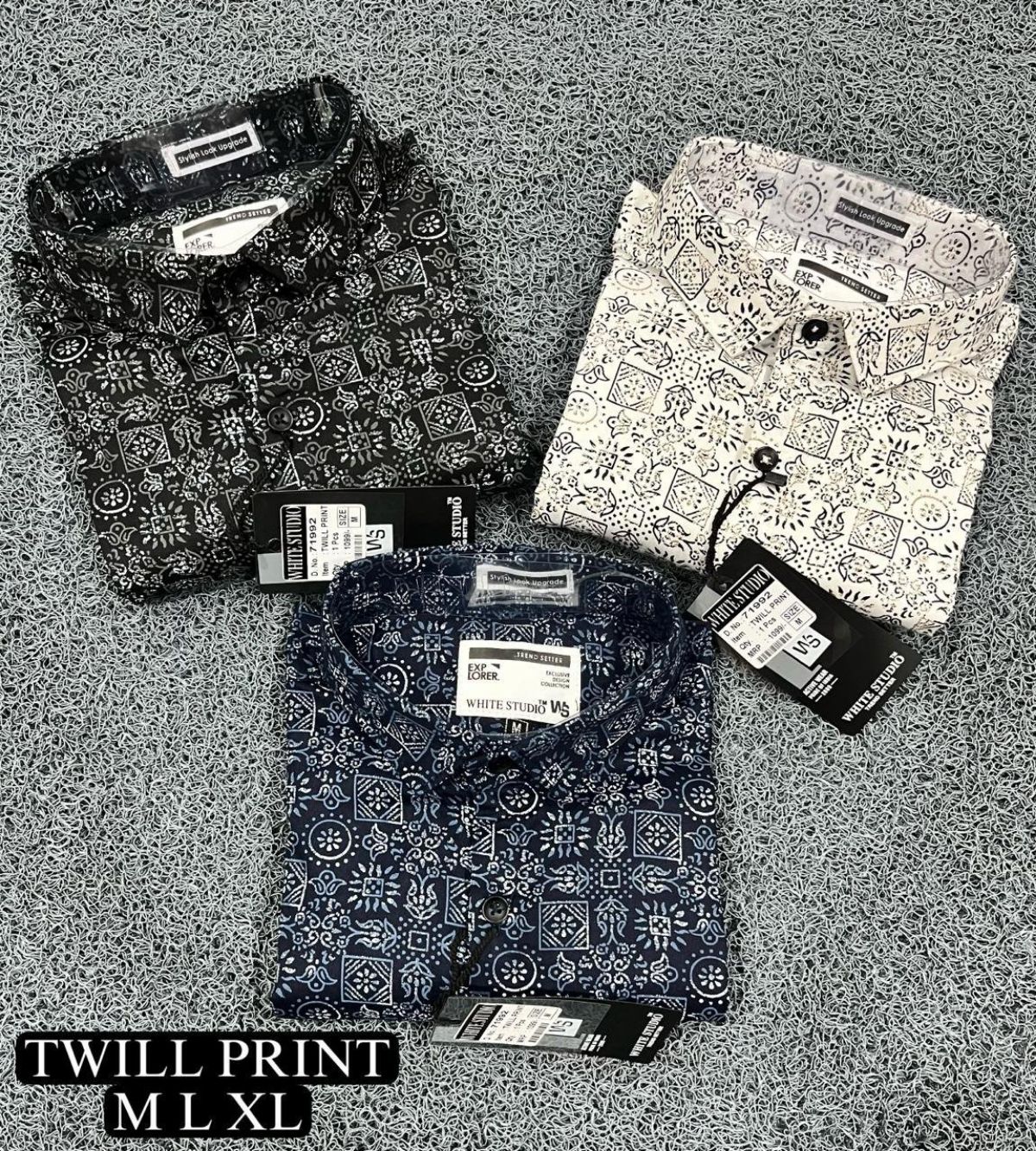 White Studio Men's Twill  Lycra Printed Shirts