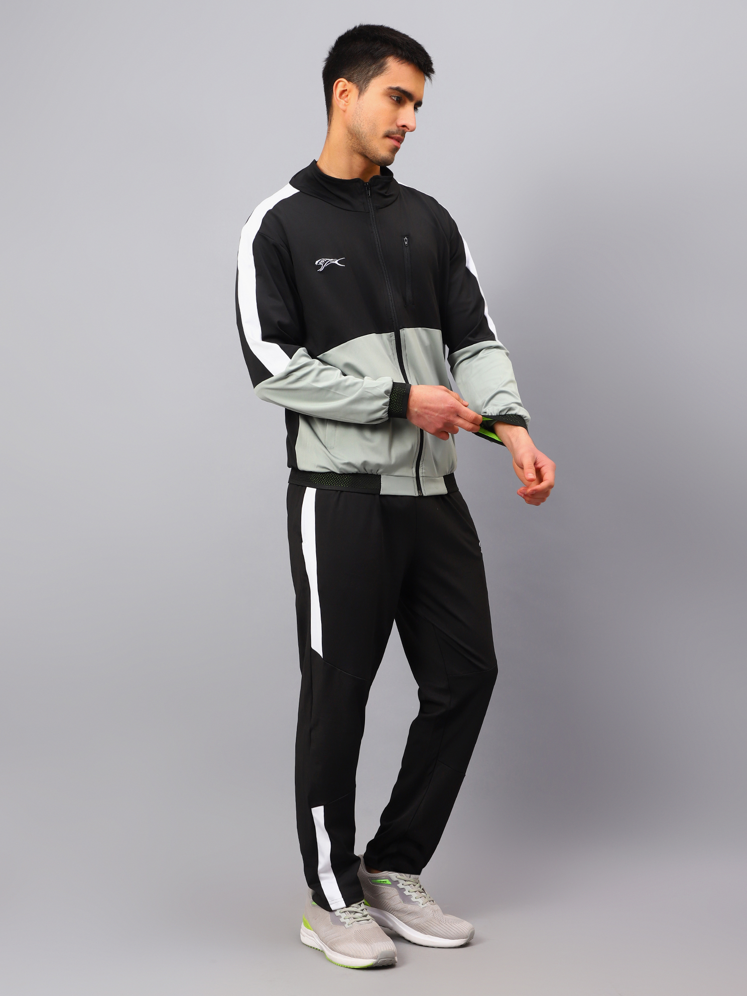 Men's Tracksuit  SNTSW104M
-Black/Grey/White-M