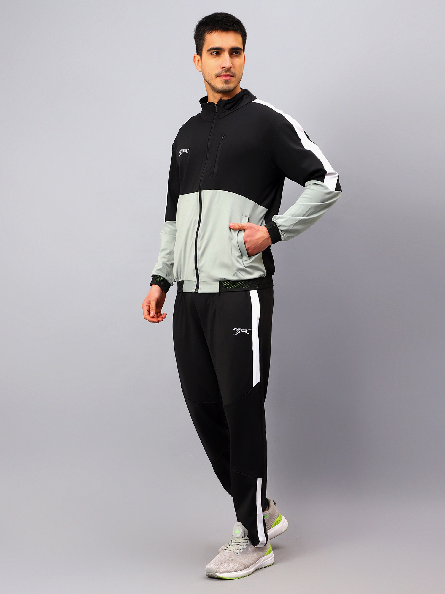 Men's Tracksuit  SNTSW104M
-Black/Grey/White-XL