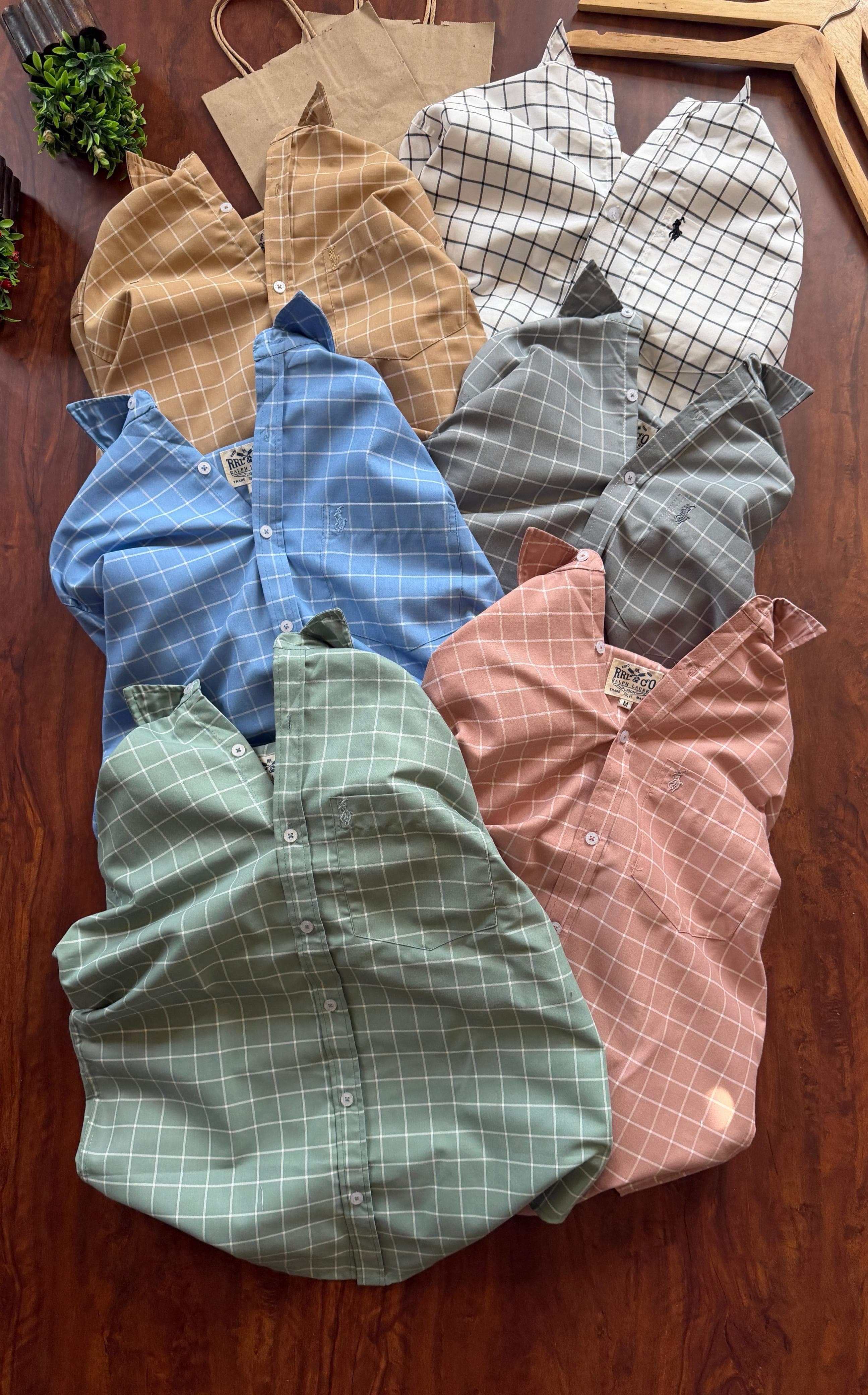 Oxford check shirt 
Front embroidery work 
Size m.l.xl.xxl 
6 colour