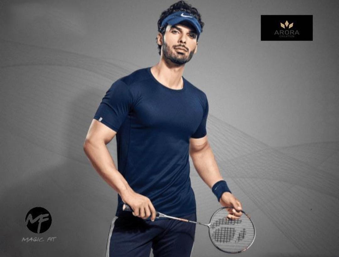 Mens Half Sleeve Round Neck Dotknit Tshirt